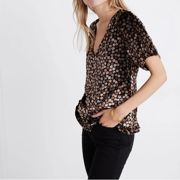 Madewell Velvet Tulip-Sleeve Ruffle Top Petite Blooms Women’s Large Item K2795 - Picture 1 of 10